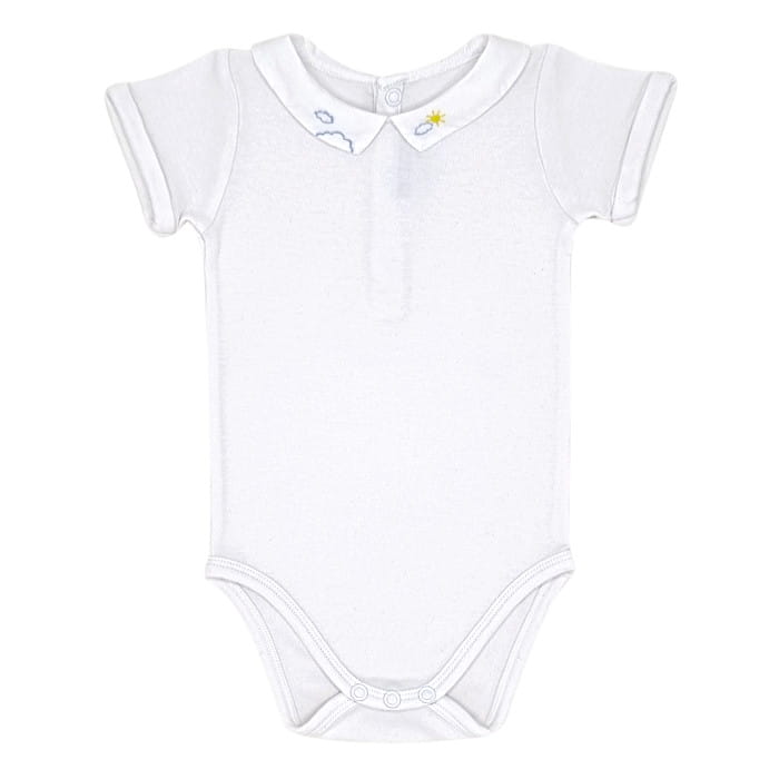 Body blanc col brodé, marque Jacadi, garçon 12 mois, vue de face, dressing bébé seconde main haut de gamme à petit prix