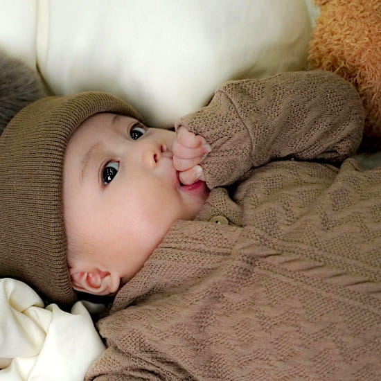 Pull bébé garçon marron à torsades, occasion, douillet pour les journées fraîches