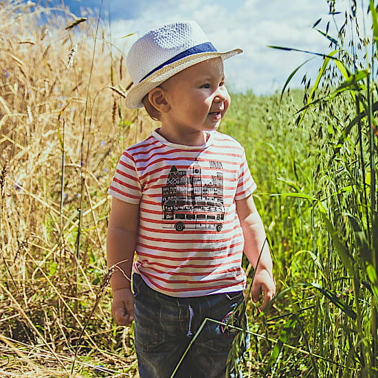 Chapeau bébé garçon blanc en paille, seconde main, parfait pour l'été