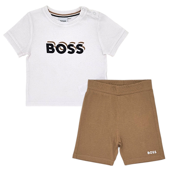 Ensemble bébé garçon Boss, blanc/camel t-shirt et short, taille 18 mois, seconde main haut de gamme, vue de face