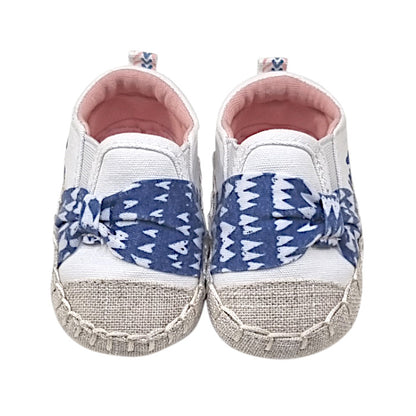 Tennis bébé fille IKKS Junior, écru/bleu en textile, taille 1-3 mois, seconde main premium, vue de face